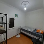 Pensión Garden 2*